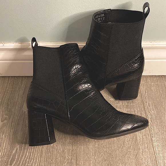 Spring Boots - Picture 2 of 3